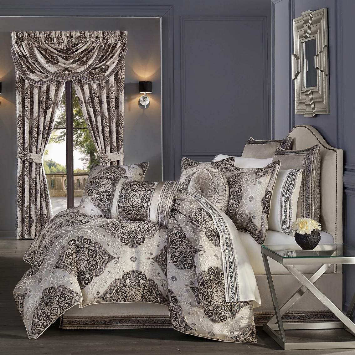 New ⭐ J. Queen New York Vera Silver Comforter Set ✔️