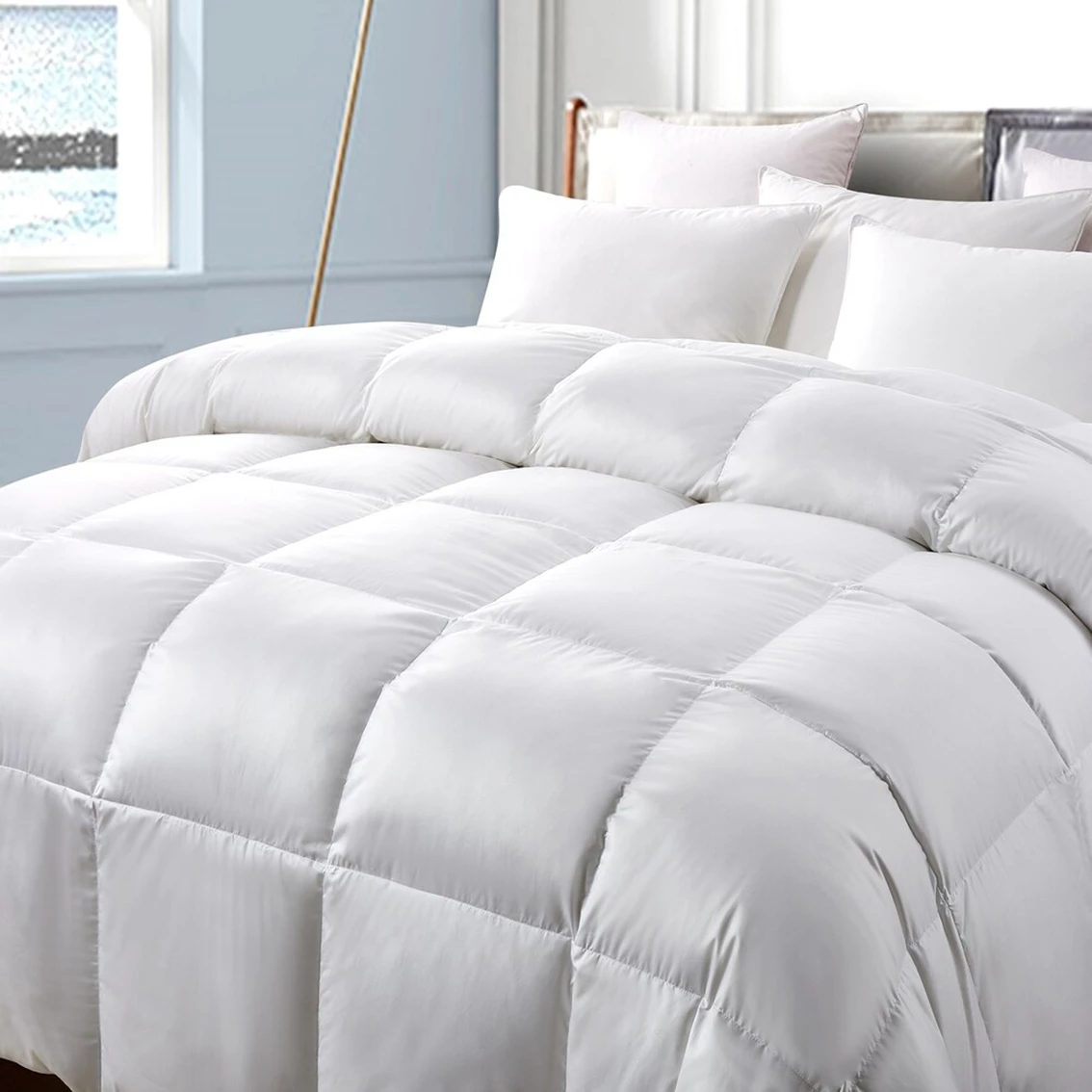 Brand new ???? Serta Light Warmth Down Fiber Comforter ???? - Image 5
