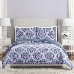 New ✨ Vera Bradley Regal Rosette Purple Quilt ????