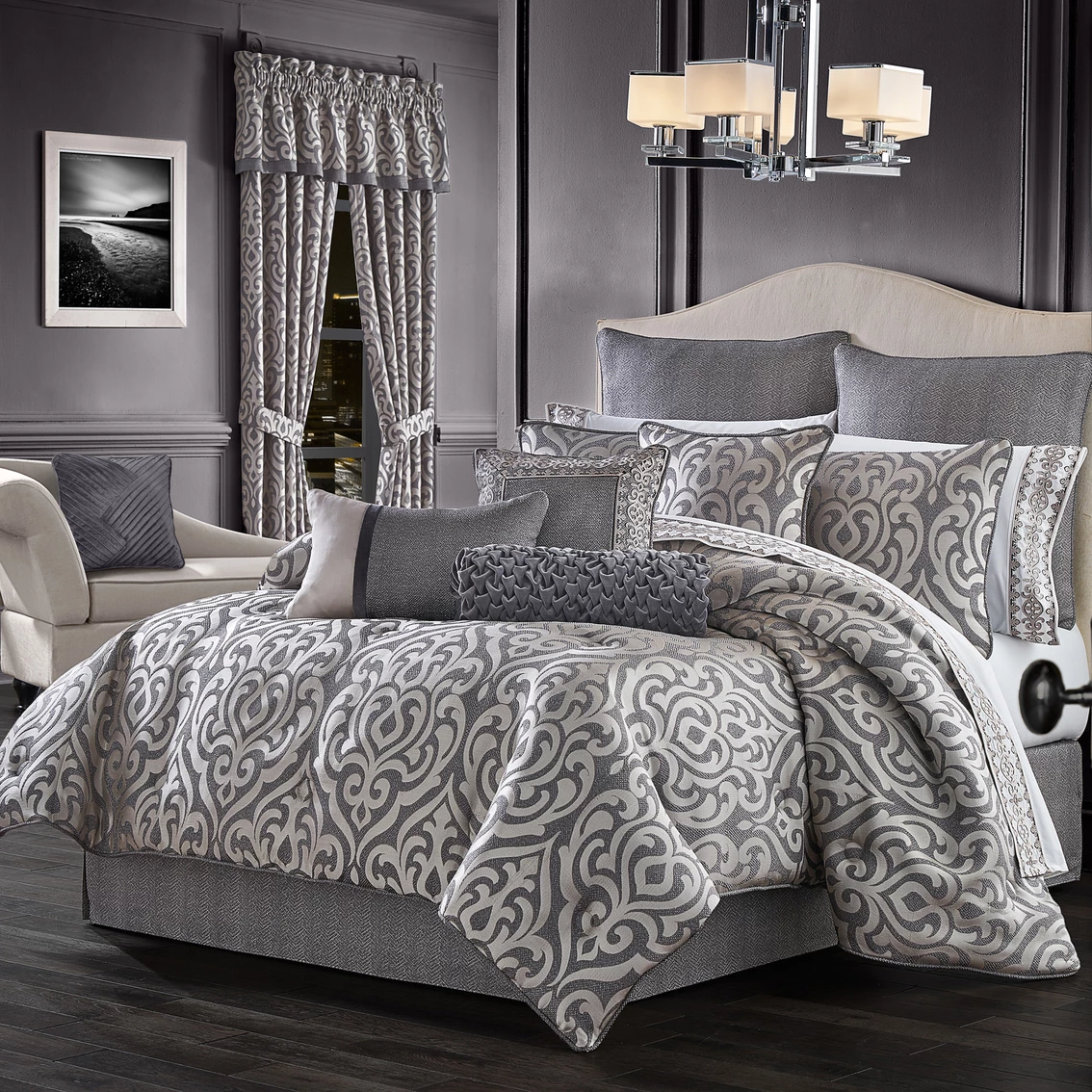 Brand new ???? J. Queen New York Tribeca Charcoal 4 Pc. Comforter Set ????