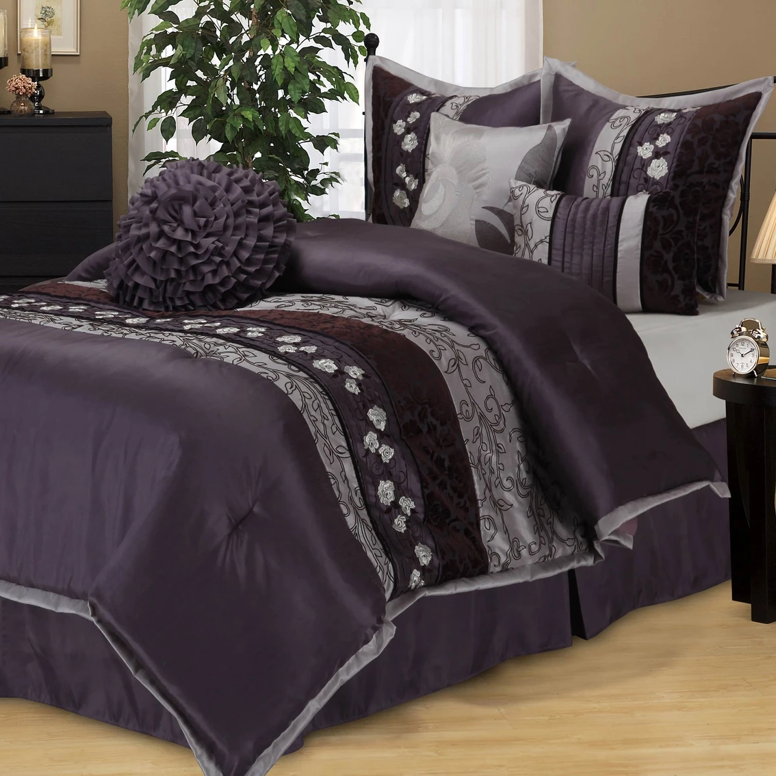 Hot Sale ???? Nanshing America Inc Nanshing America Riley 7 Pc. Bedding Set ✨