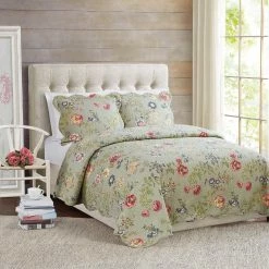 Flash Sale ???? American Traditions Edens Garden Quilt With 2 Shams ????